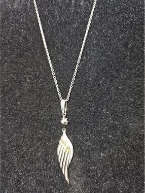 925 Sterling Silver Two-Tone Angel Wing Star Pendant Necklace 18" Chain 4.38g